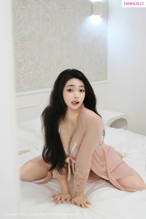   [XiuRen]高清写真图 2026.01.04 No.11189 福福_Thrive 粉色情趣服饰第17张图片